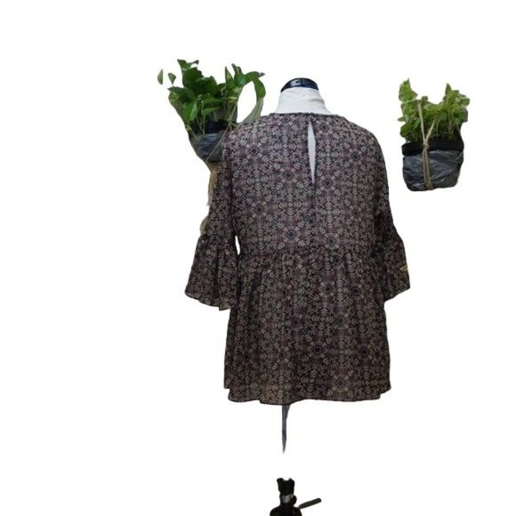 BCBG BOHO Poet top with ruffle sleeve blouse pink green xs - Picture 7 of 10